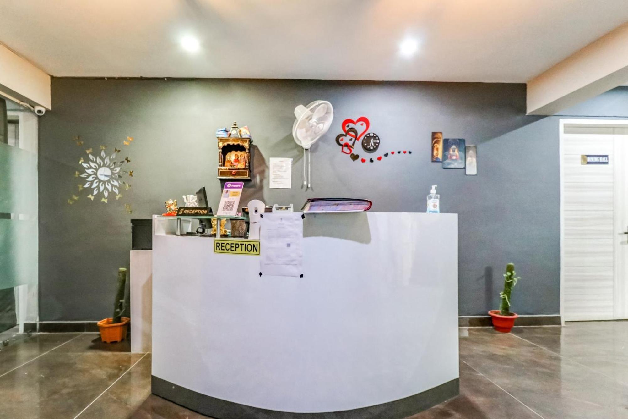Townhouse Skylight Near Medanta Hospital Gurgaon Exterior foto