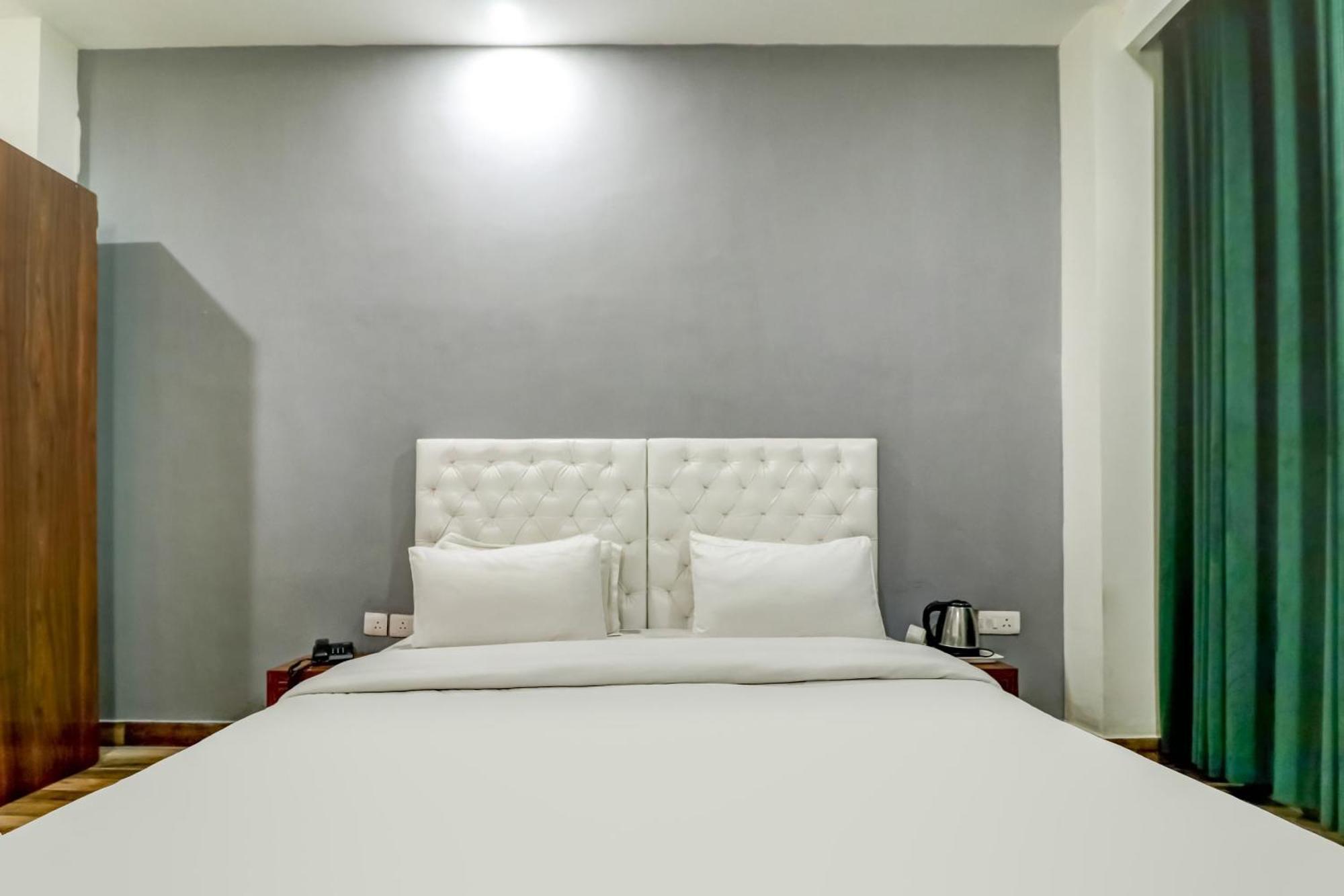 Townhouse Skylight Near Medanta Hospital Gurgaon Exterior foto