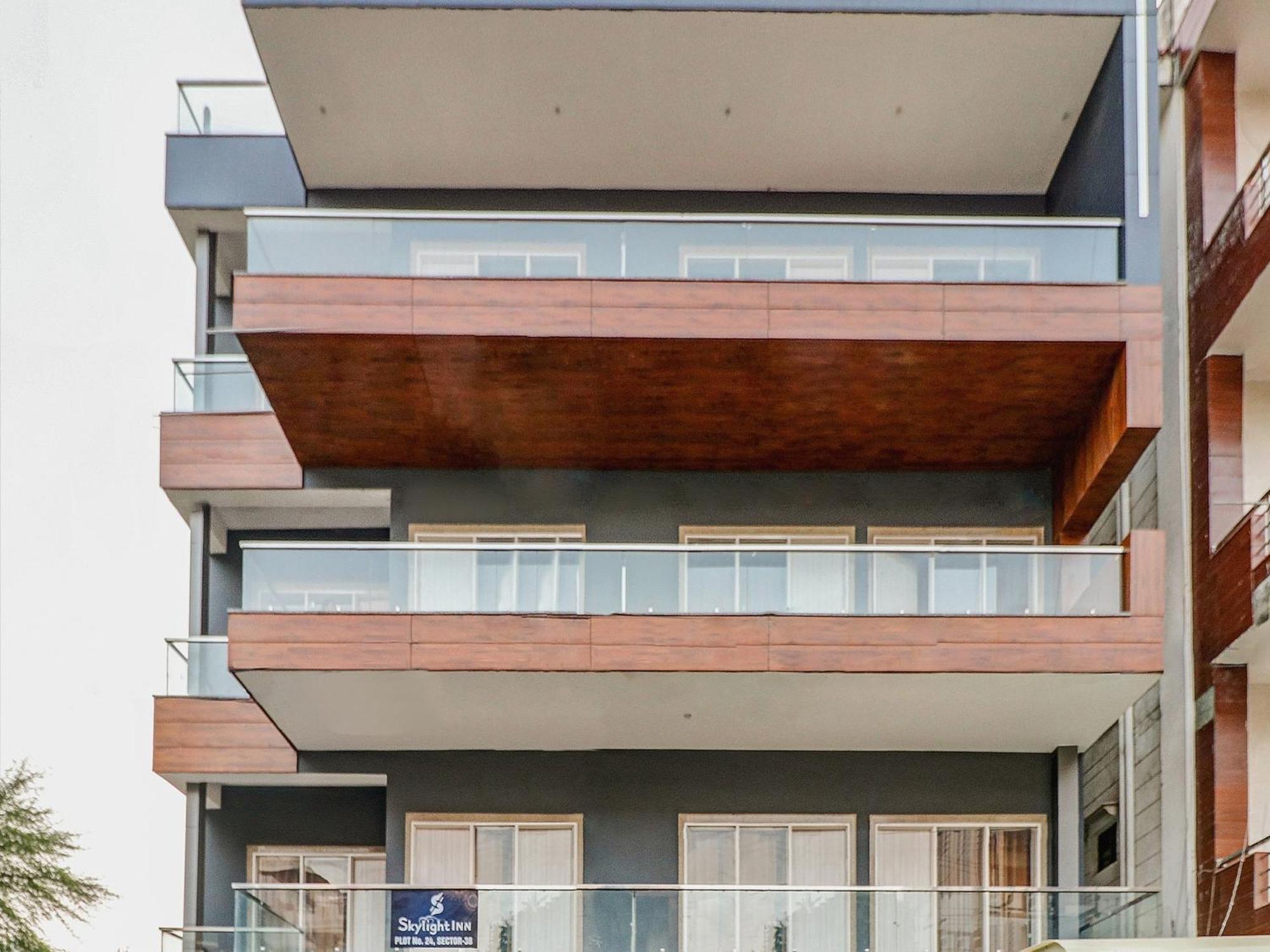 Townhouse Skylight Near Medanta Hospital Gurgaon Exterior foto