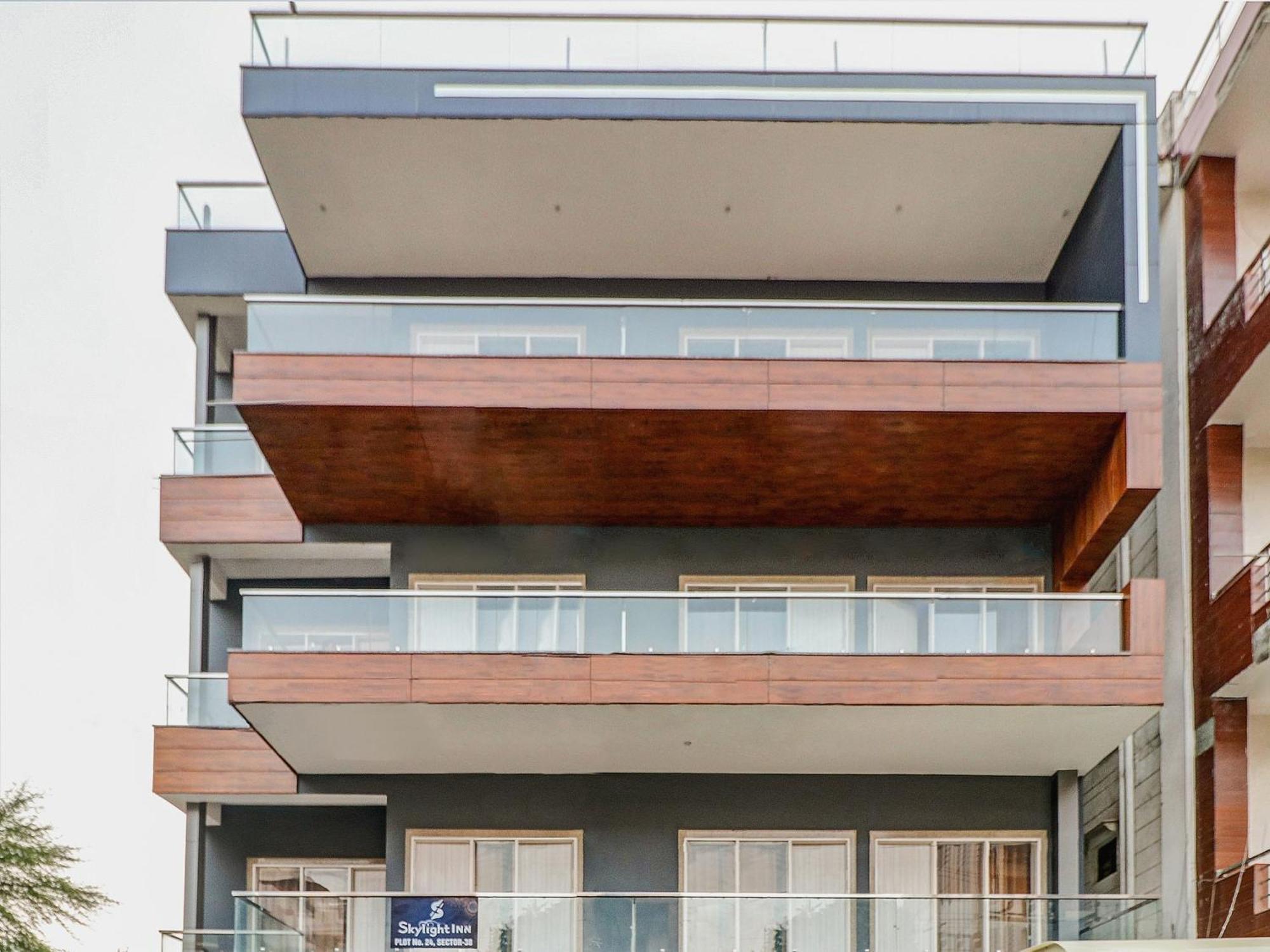 Townhouse Skylight Near Medanta Hospital Gurgaon Exterior foto